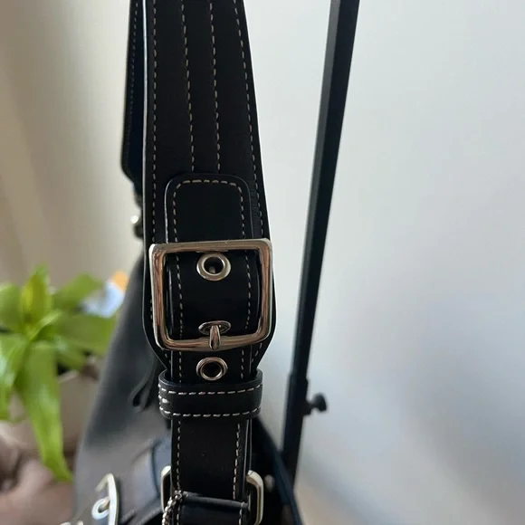 Coach Soho Buckle Hampton Shoulder Bag Style #7548 - Picture 5 of 16